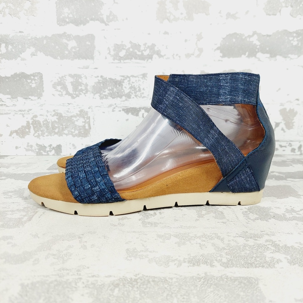 bernie mev. August Blue Wedge Summer Sandals D488